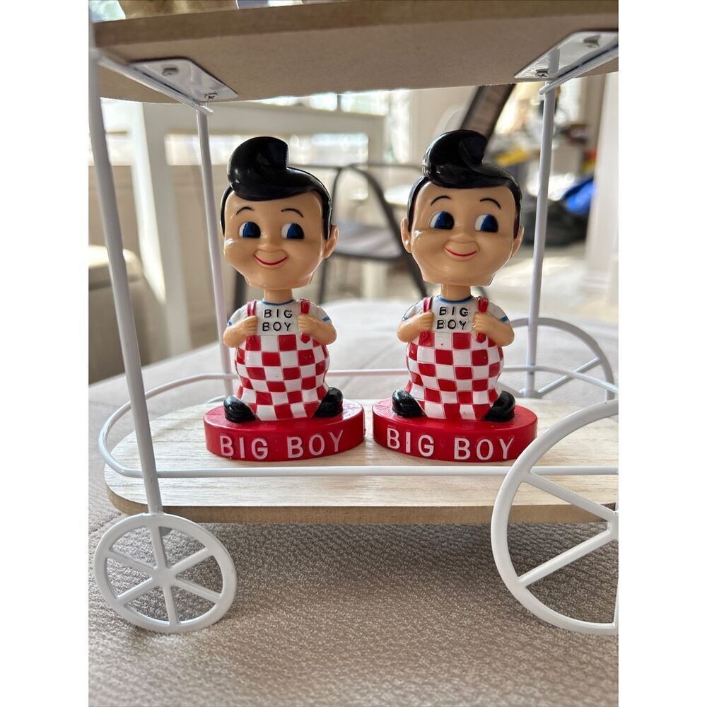 2004 Big Boy Restaurant 4 1/4" Plastic Bobble Head Toy Vintage Nostalgia. Great
